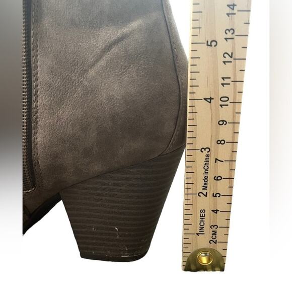 Guess Ankle Boot Womens 8M Brown Dual Side Zippers Buckle Edgy Simple Casual - Picture 8 of 8